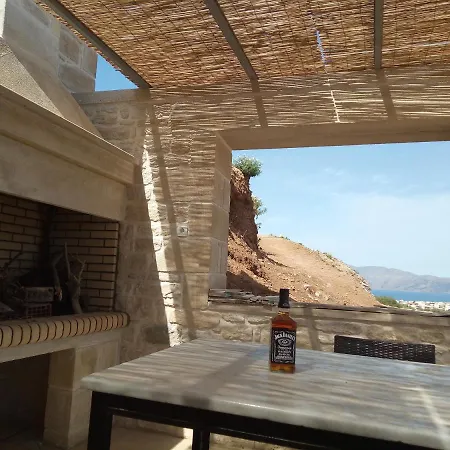 Stylianos Retreat Villa *
