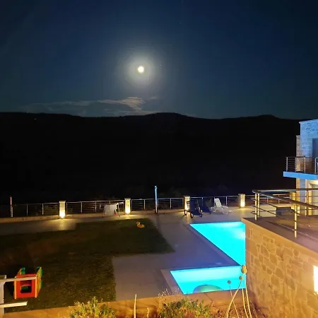 Villa Stylianos Retreat *